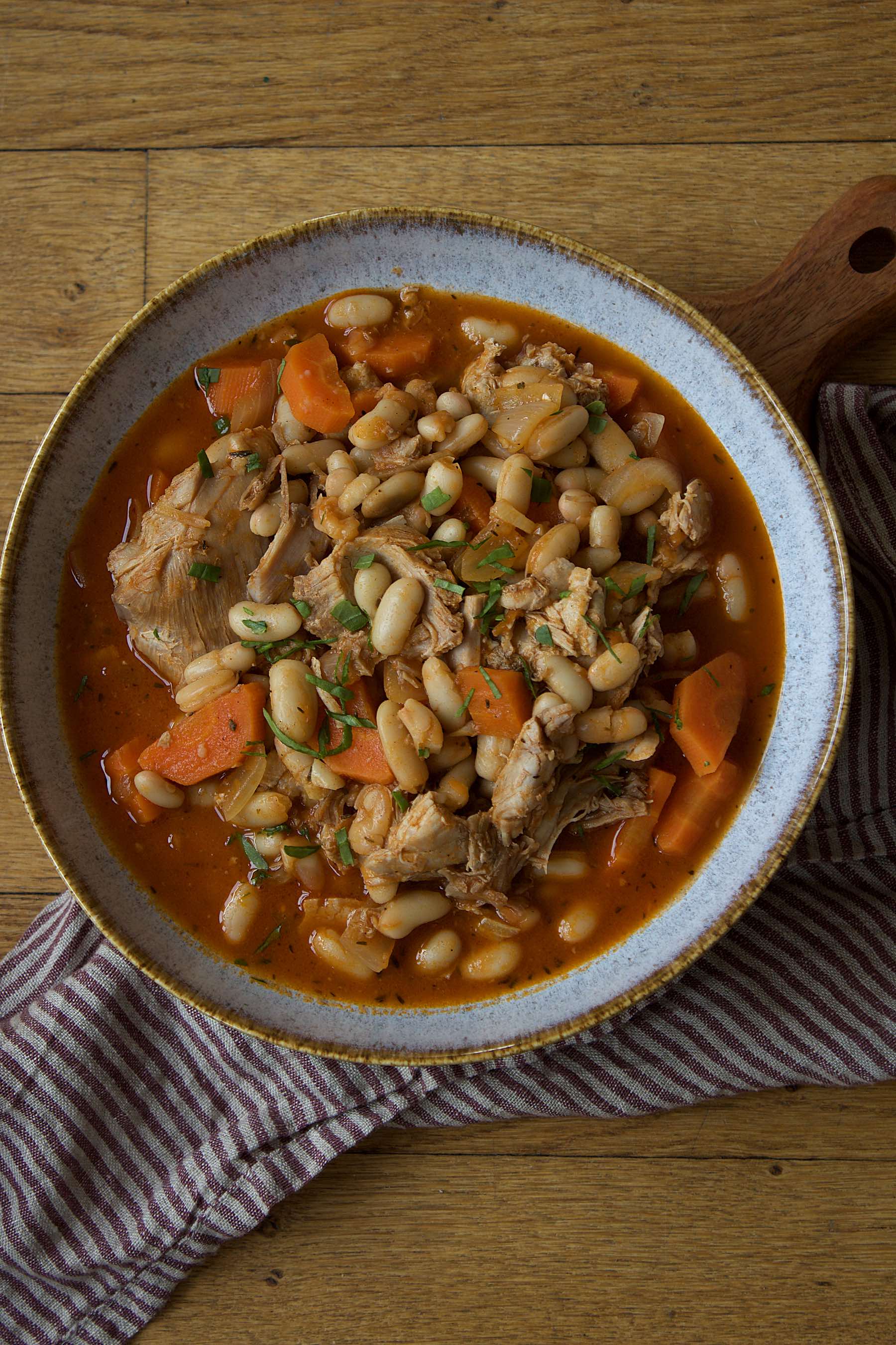 Turkey leg stew with white beans